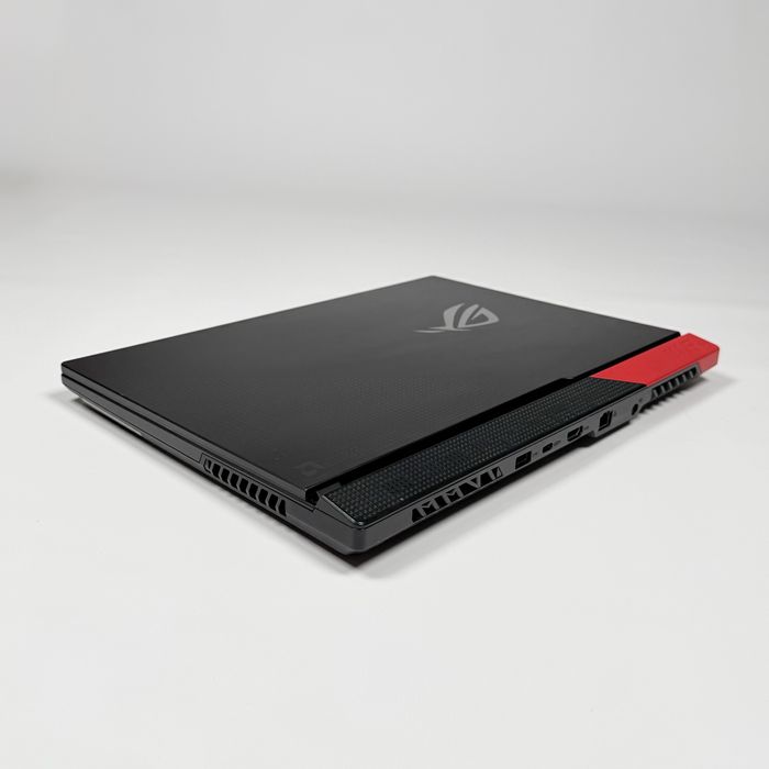 ASUS ROG Strix G15/165Hz QHD/Ryzen 9  5900HX/RX 6800M 12GB/16GB/1TB