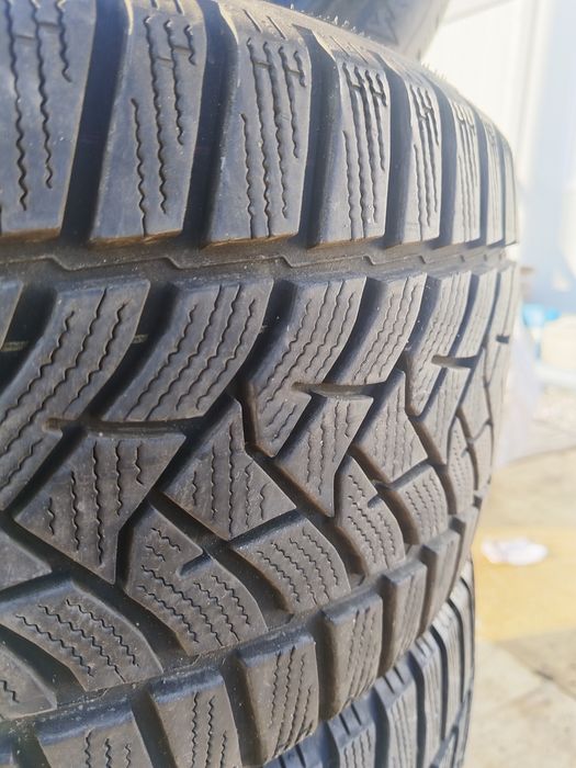 Cauciucuri Dunlop 225/50 R17