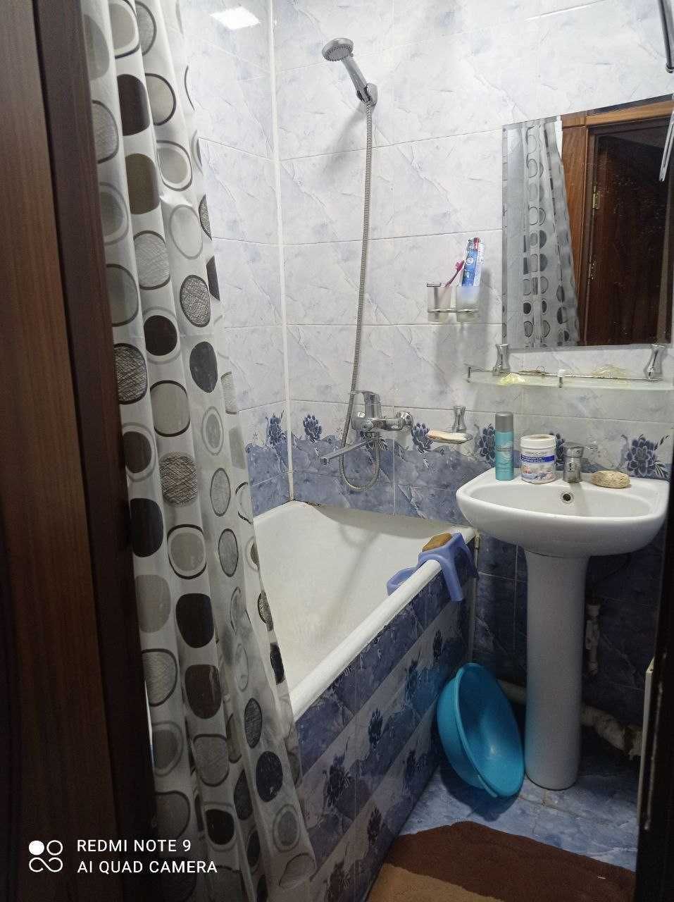 Olmazor tumani 3 xonali kv qizlarga yoki oilaga beriladi.