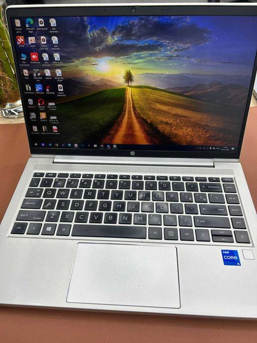 HP elitebook sotiladi