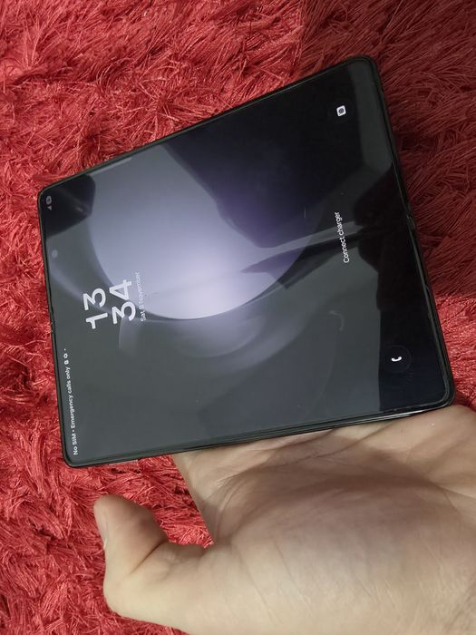-Samsung Z Fold 5, ca Nou, 512Gb, 12Ram, folosit foarte puțin, Black,