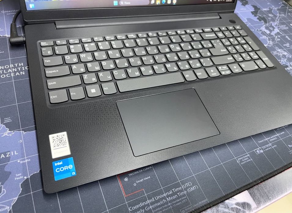 Офисный Ноутбук Lenovo V15 - Core i3-1215U/8Gb/SSD512Gb