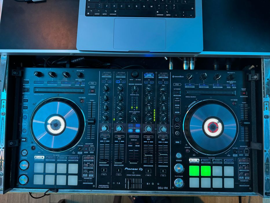 Контролер Pioneer DDJ-RX