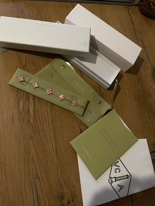 Van Cleef & Arpels - Bratara Rose Gold Pink (aur/roz)