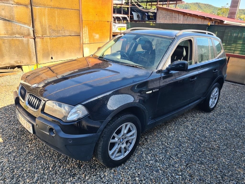 Dezmembrez BMW X3 E83 2.0 Diesel