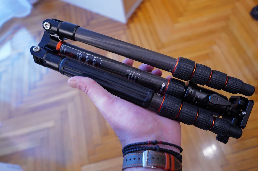 Trepied Rollei Compact Traveler No. 1 Carbon si Magneziu foto video