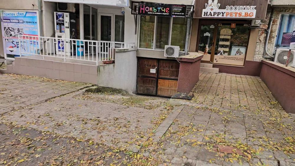 Паркомясто под наем, подземен гараж, Лазур