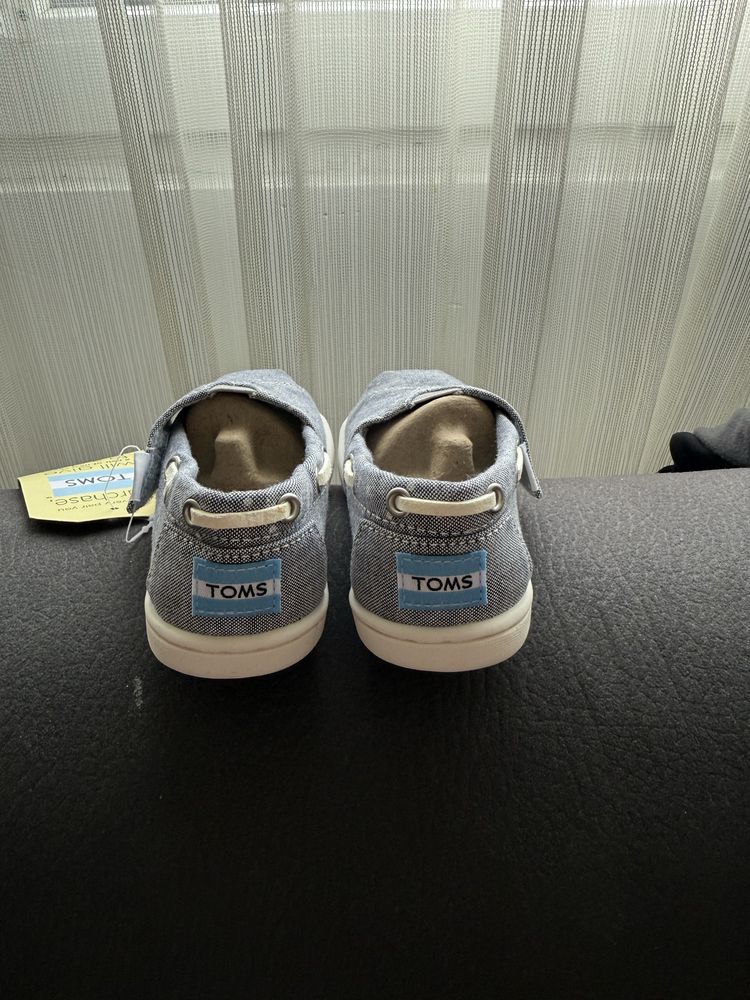Нови детски еспадрили Toms