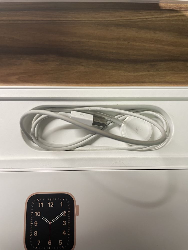 Iwatch SE 40mm.
