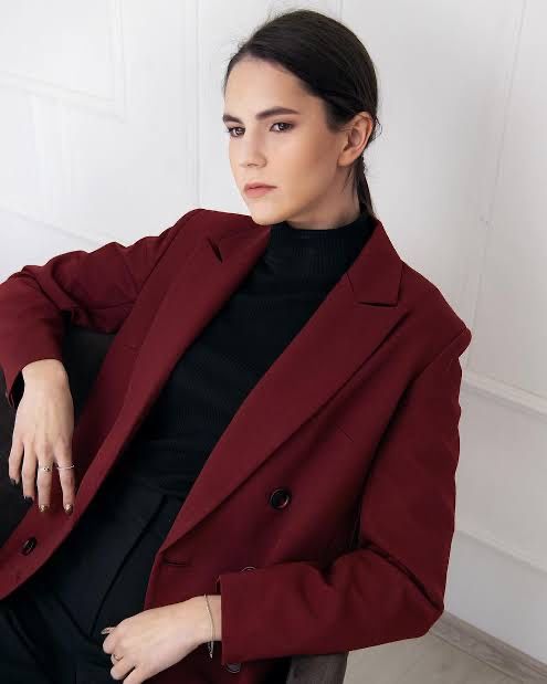 Бордовый пиджак новый