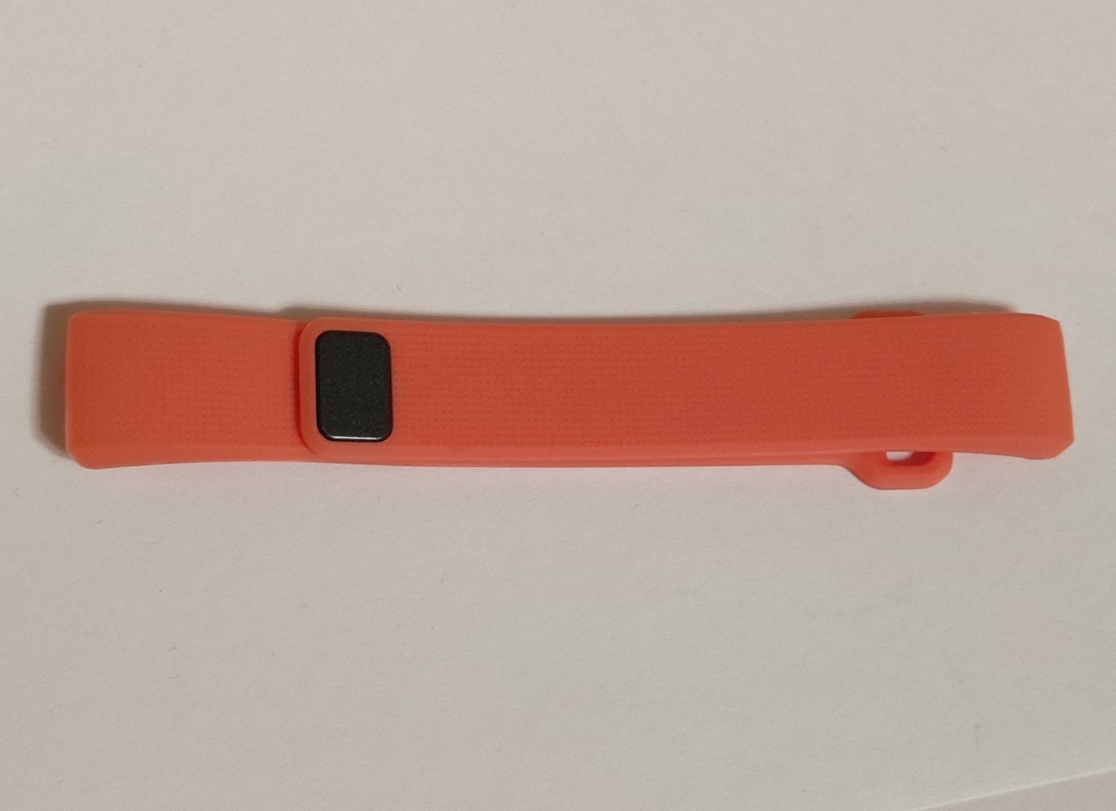 Продам ремешки на фитнес-браслет Huawei Band 2 Pro