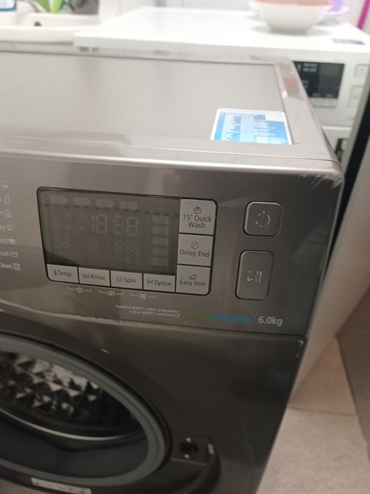 Mașina de spălat Samsung slim..