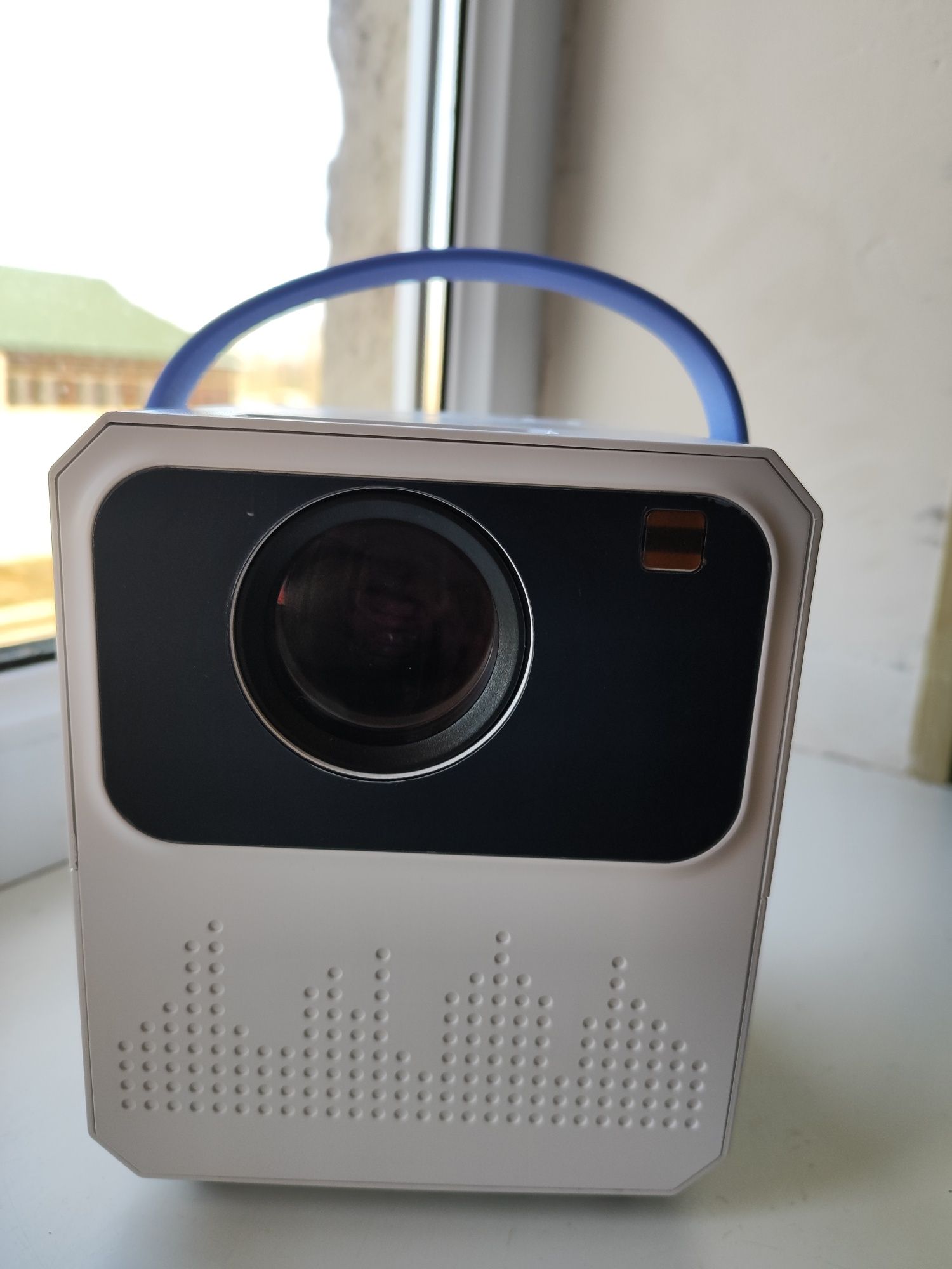 Projector  проектор