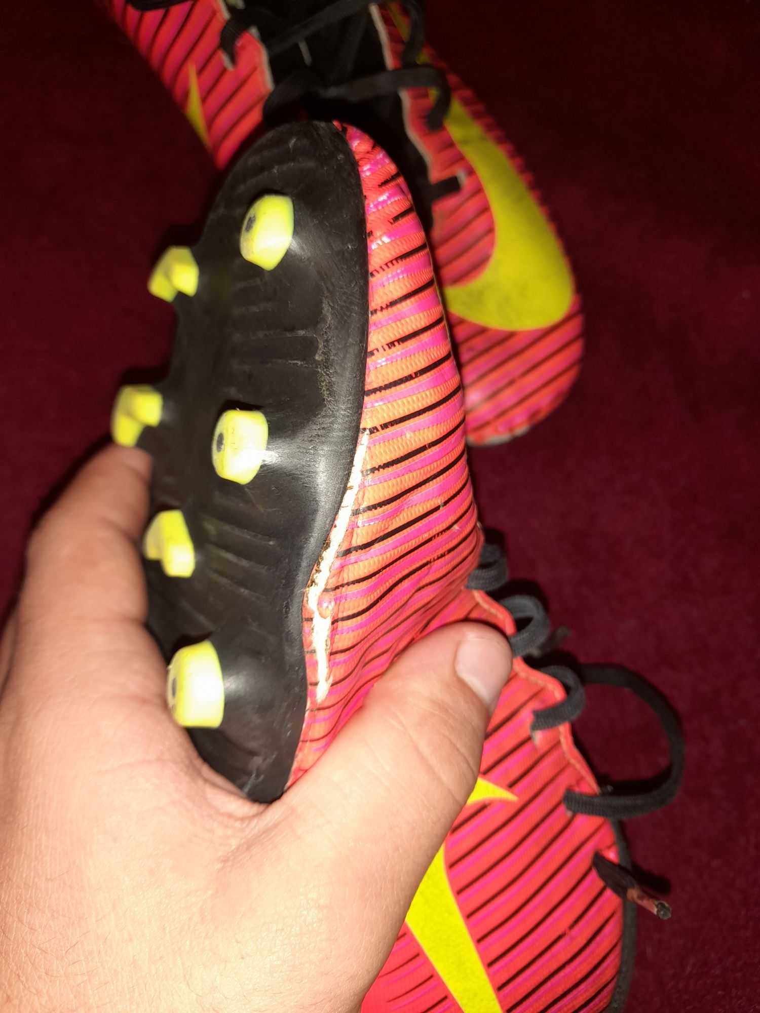 Ghete fotbal nike mercurial nr. 42