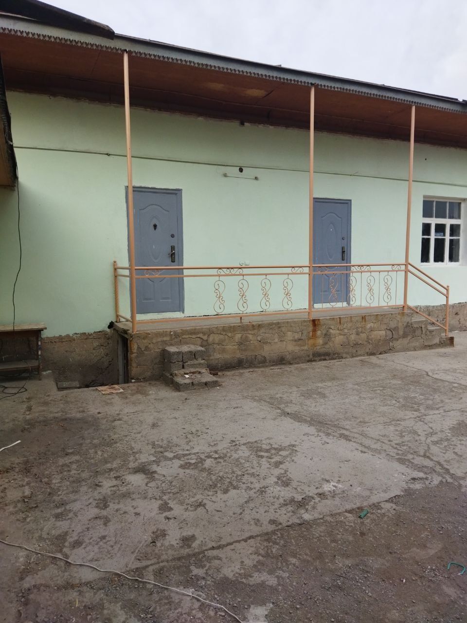 Yangiyo'l Samarqand mahallasida 10 sotix hovli