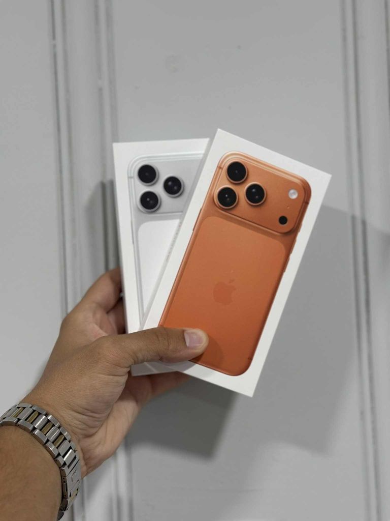 Продавам iPhone 17 Pro - 256GB - Cosmic Orange eSIM