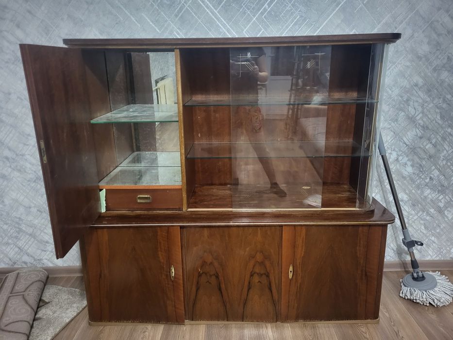 Отдам Бесплатно Сервант Советский