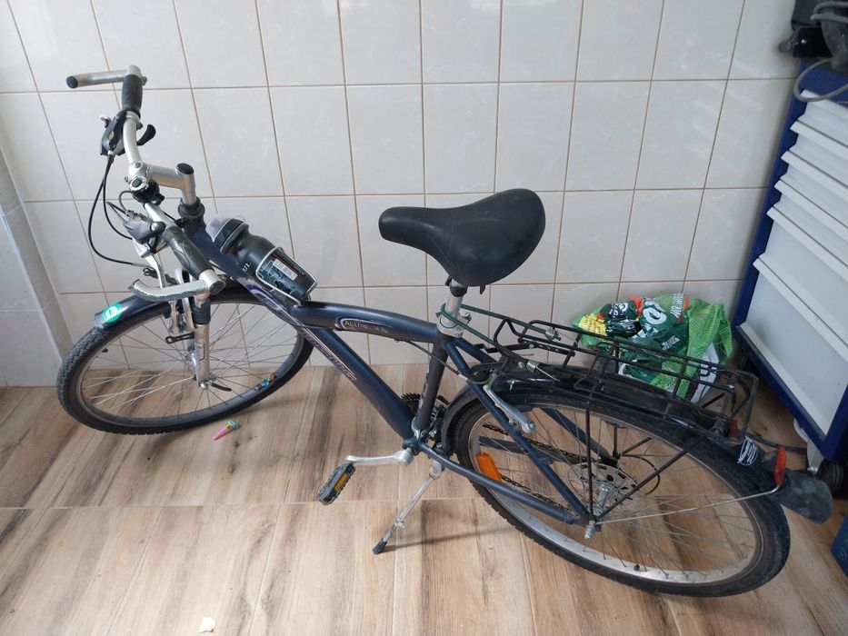 Bicicleta de vânzare
