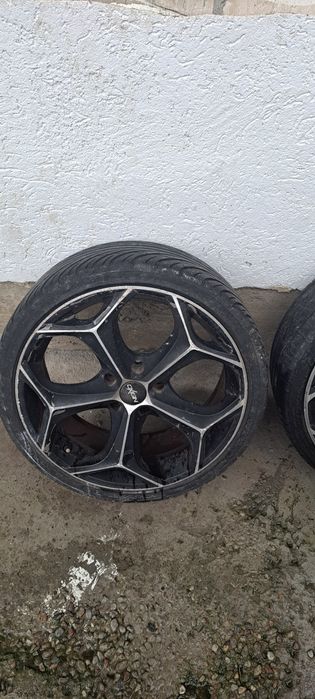 Vând 2 jante Oxigin19"+anvelope/225/35/ZR19/88W XL