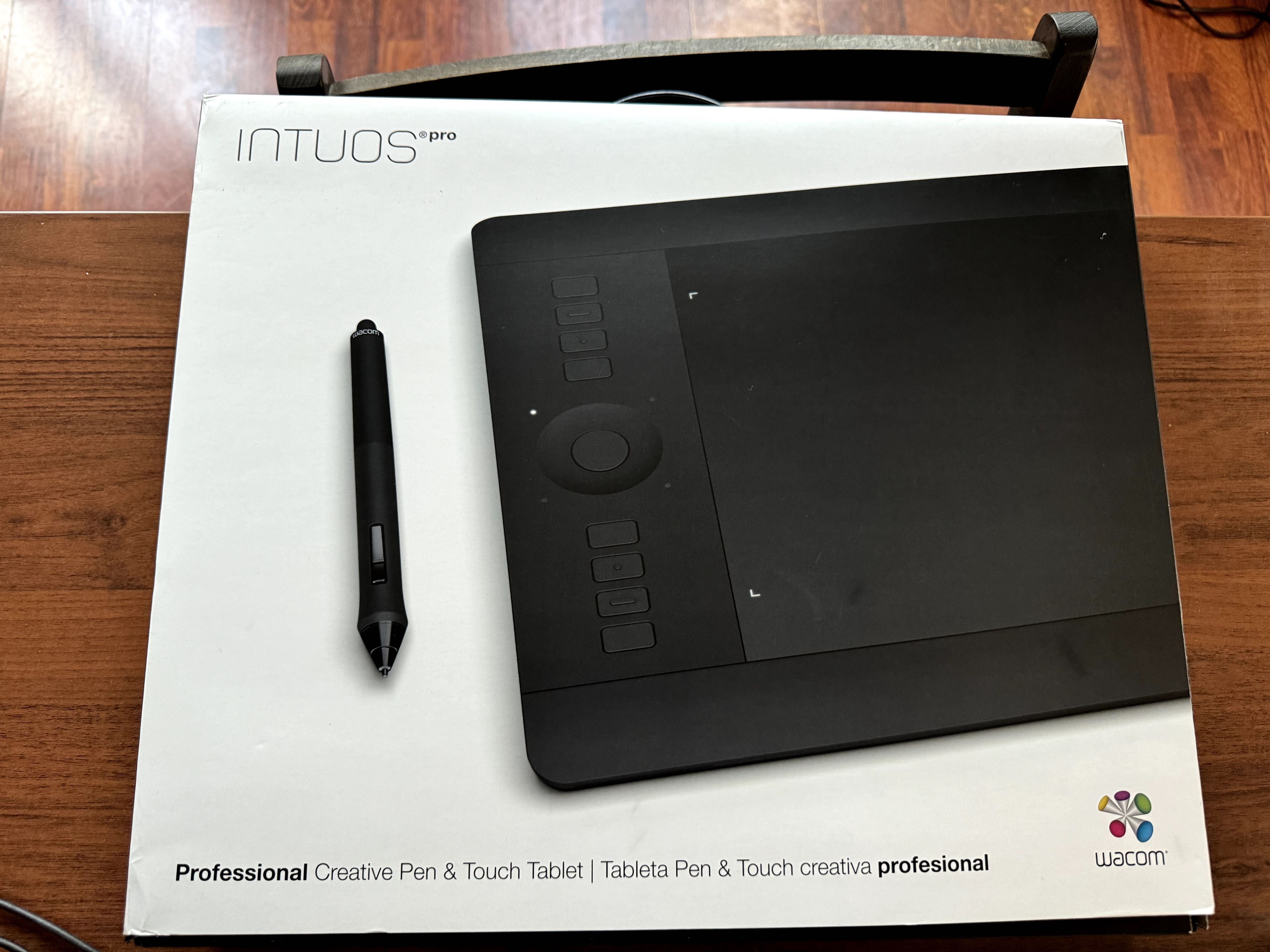 Tableta Grafica Wacom Intuos Pro Medium PTH-651/K