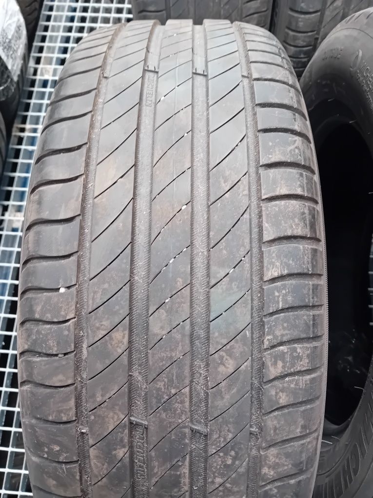 205/60/16 michelin