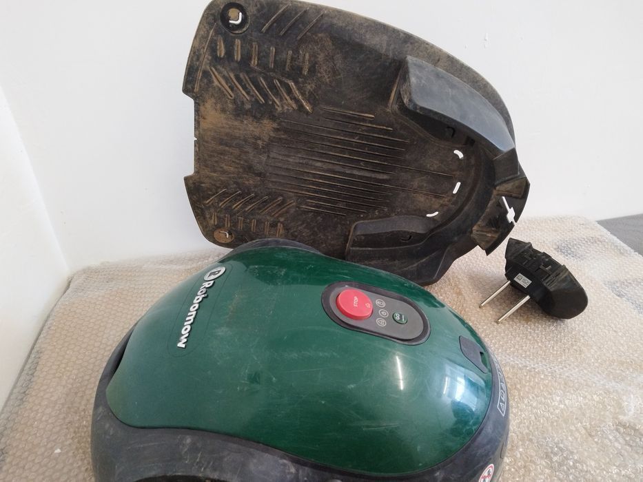 Cositoare de gazon Robomow Model RX20u-green Pentru piese