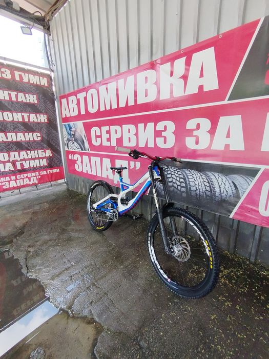Specialized demo 8