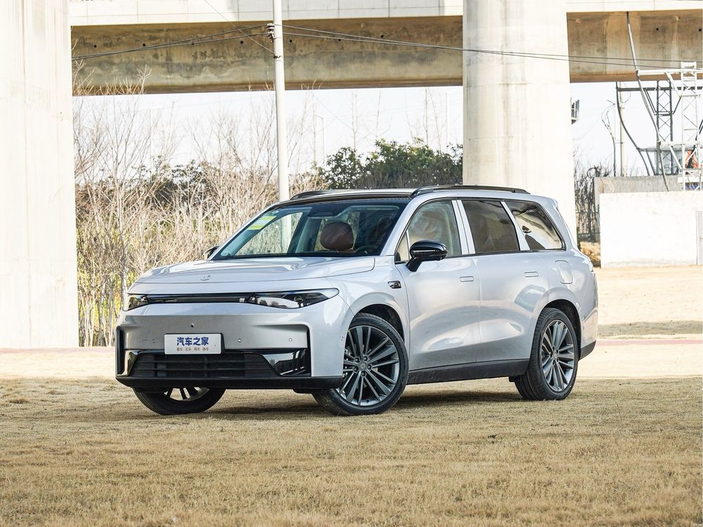 LEAP MOTOR C16 580km 2025
