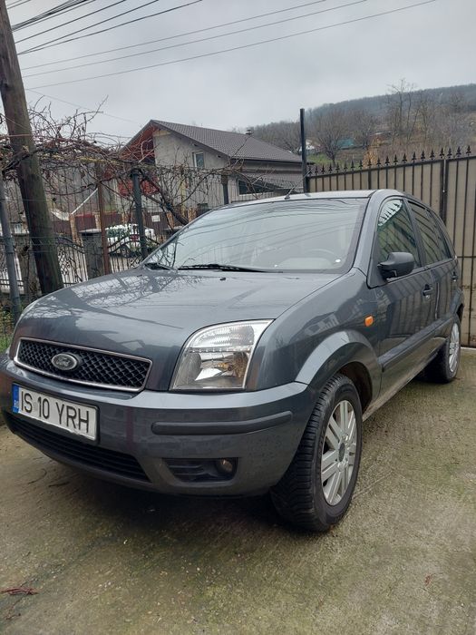 Vând Ford fusion  2003