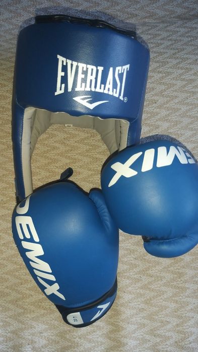 Перчатки практически новые