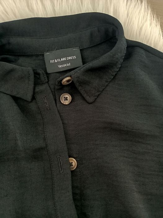 Rochie C&A cu nasturi S