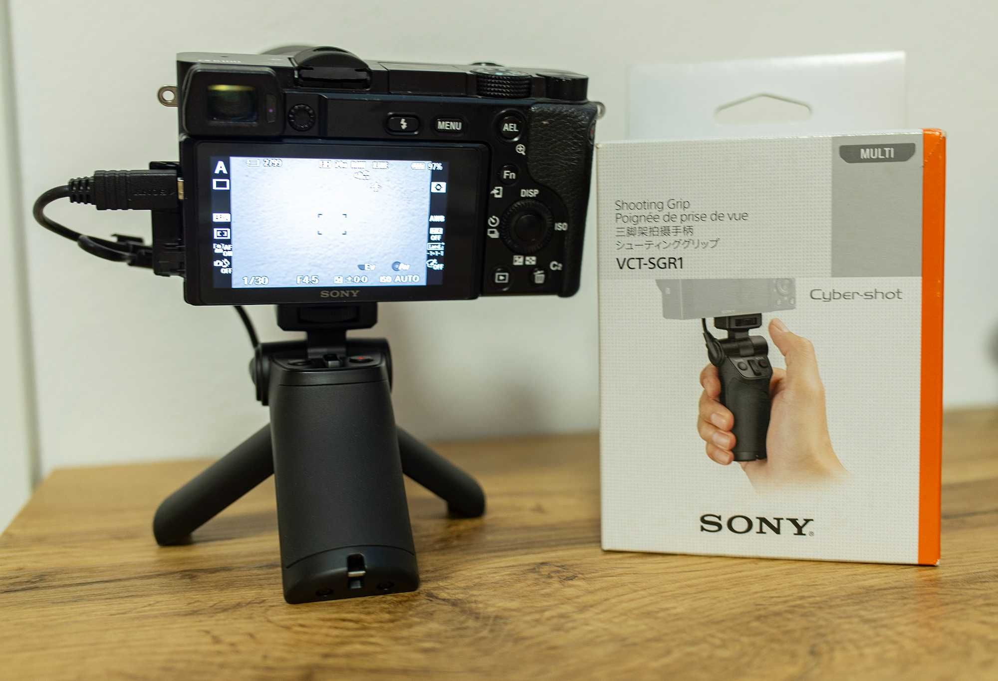 selfie stick dedicat Sony seria A6000+ (model VCT-SGR1) mini- trepied