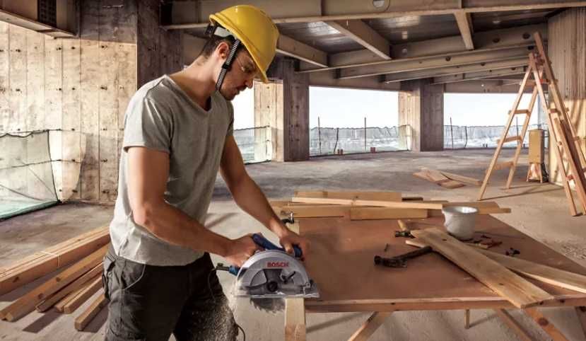 ПОД НАЕМ Ръчен Циркуляр BOSCH PROFESSIONAL GKS 140/ гр. Казанлък