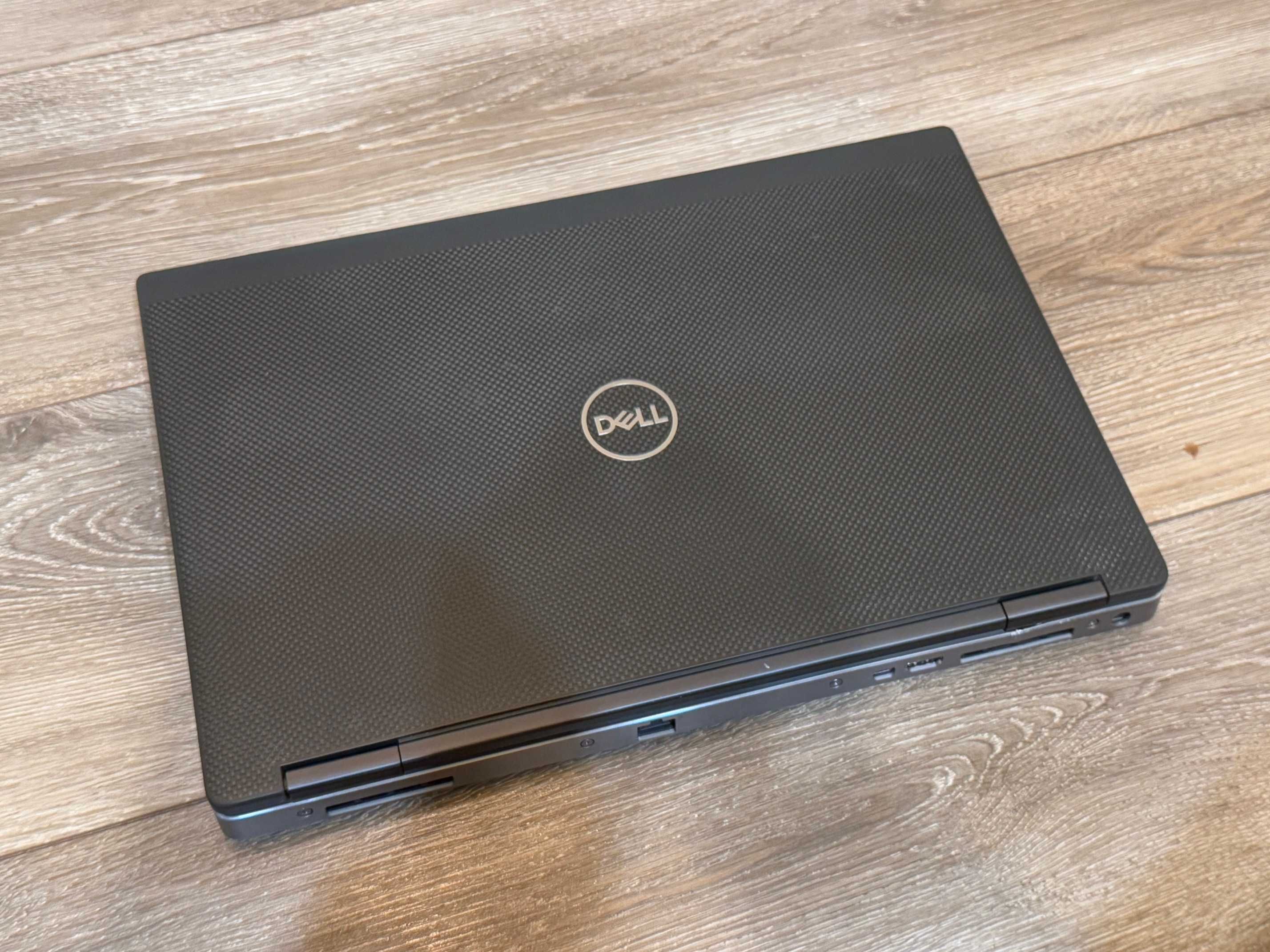 Dell Precision 7540 Intel Xeon/32RAM/512SSD/RTX3000