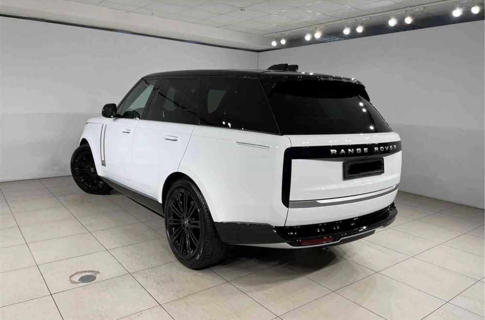 Range rover. Land rover