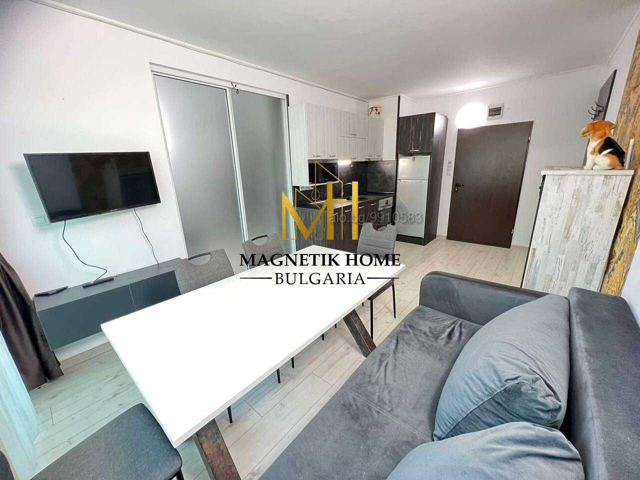 Дава се под наем Двустаен апартамент в Бургас, Център - 52 кв.м за 357 € - Снимка #1