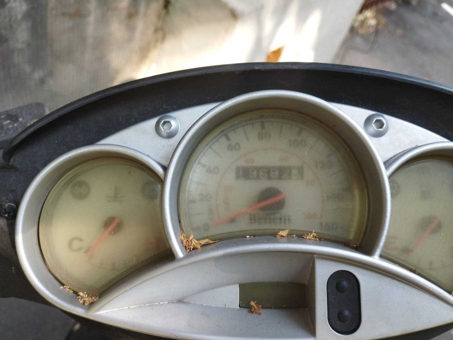 Scuter Benelli Velvet, 250cc, motor Yamaha YP 250, stare foarte buna