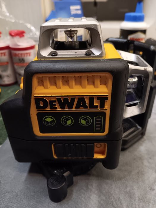 Nivela laser dewalt DCE089G defectă 2024