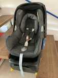 Scoica bebelus Maxi Cosy cu Iso Fix. Stare foarte buna!