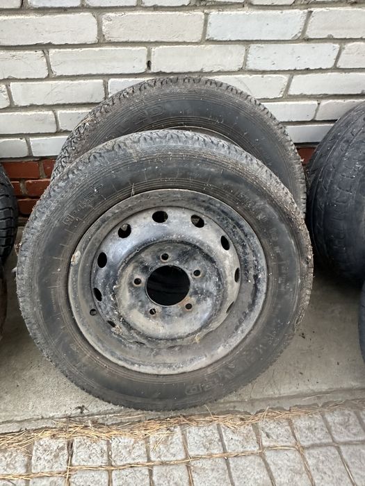 Два колеса на ниву шипы