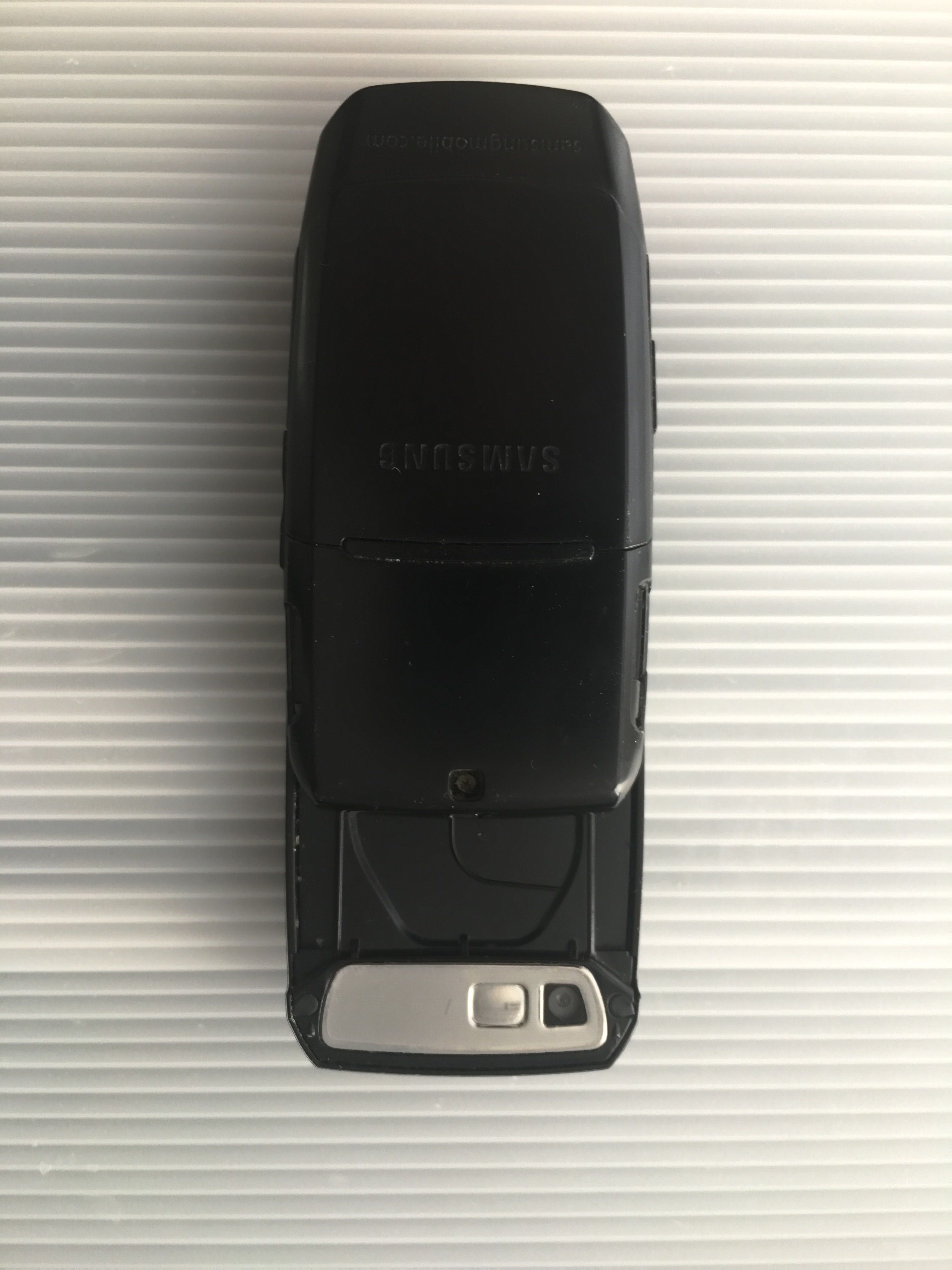 Samsung E250i телефон