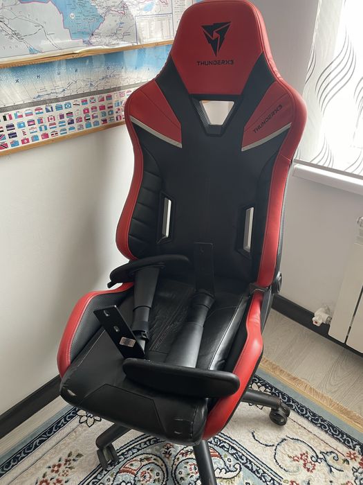 Игровой кресло.