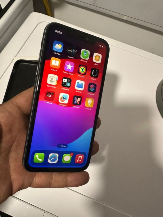 Айфон 11,64,77 емкость