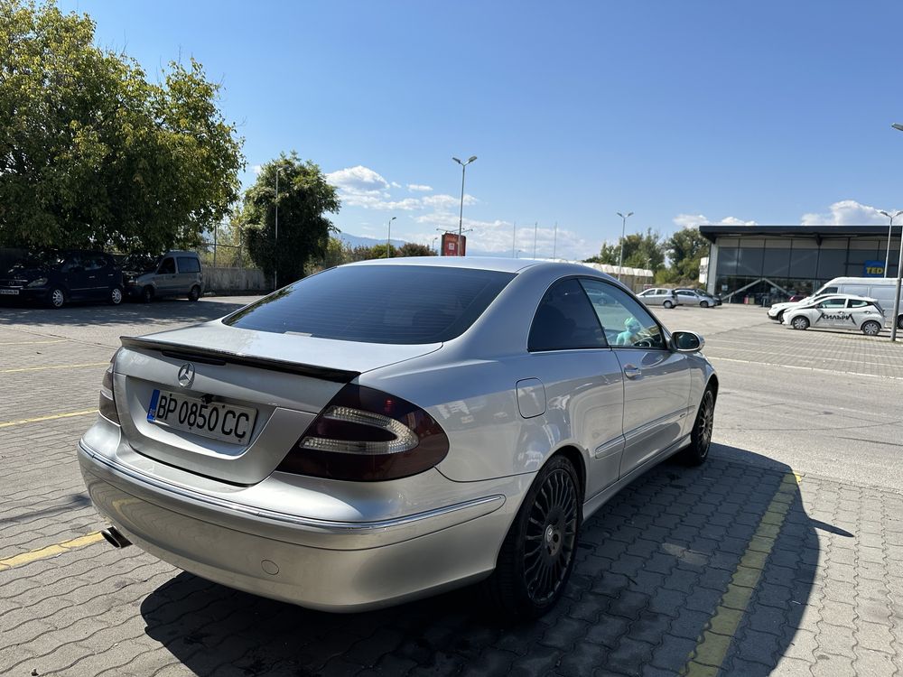 Продавам Mercedes-Benz Clk240
