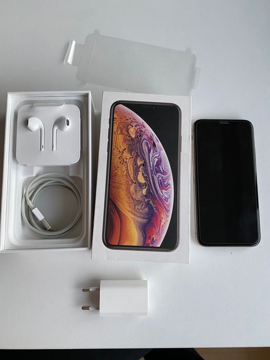 iPhone XS 64mb с кутия