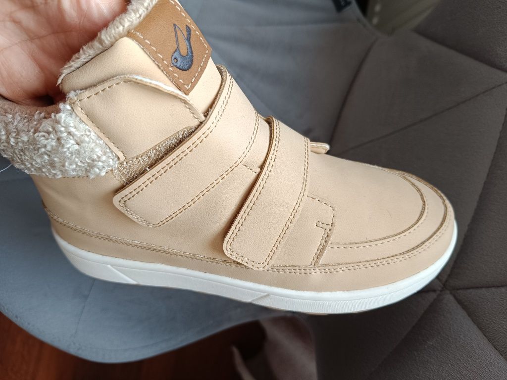 Pantofi H&M sport inalti caldurosi, marimea 34