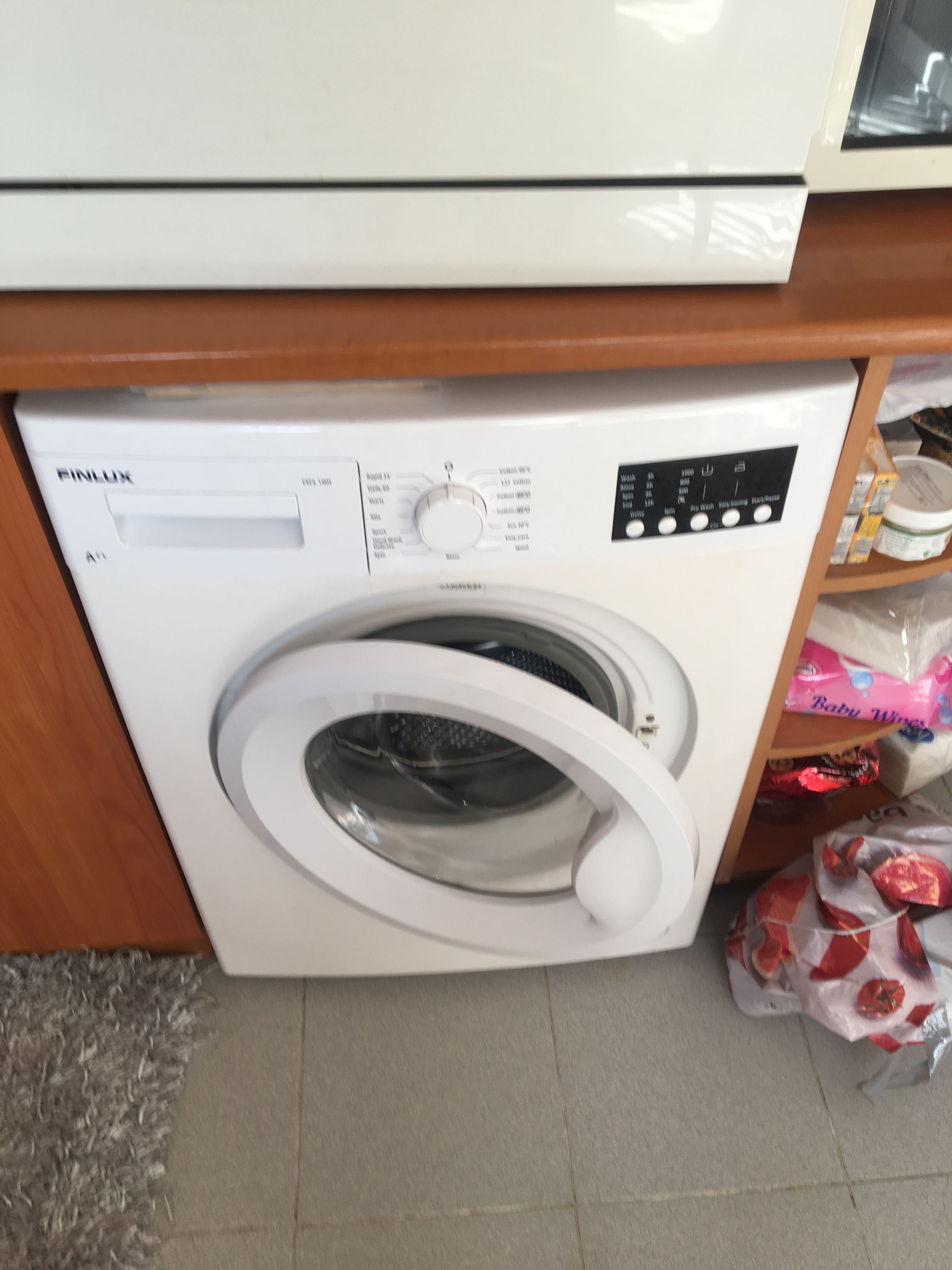 Продавам пералня finlux