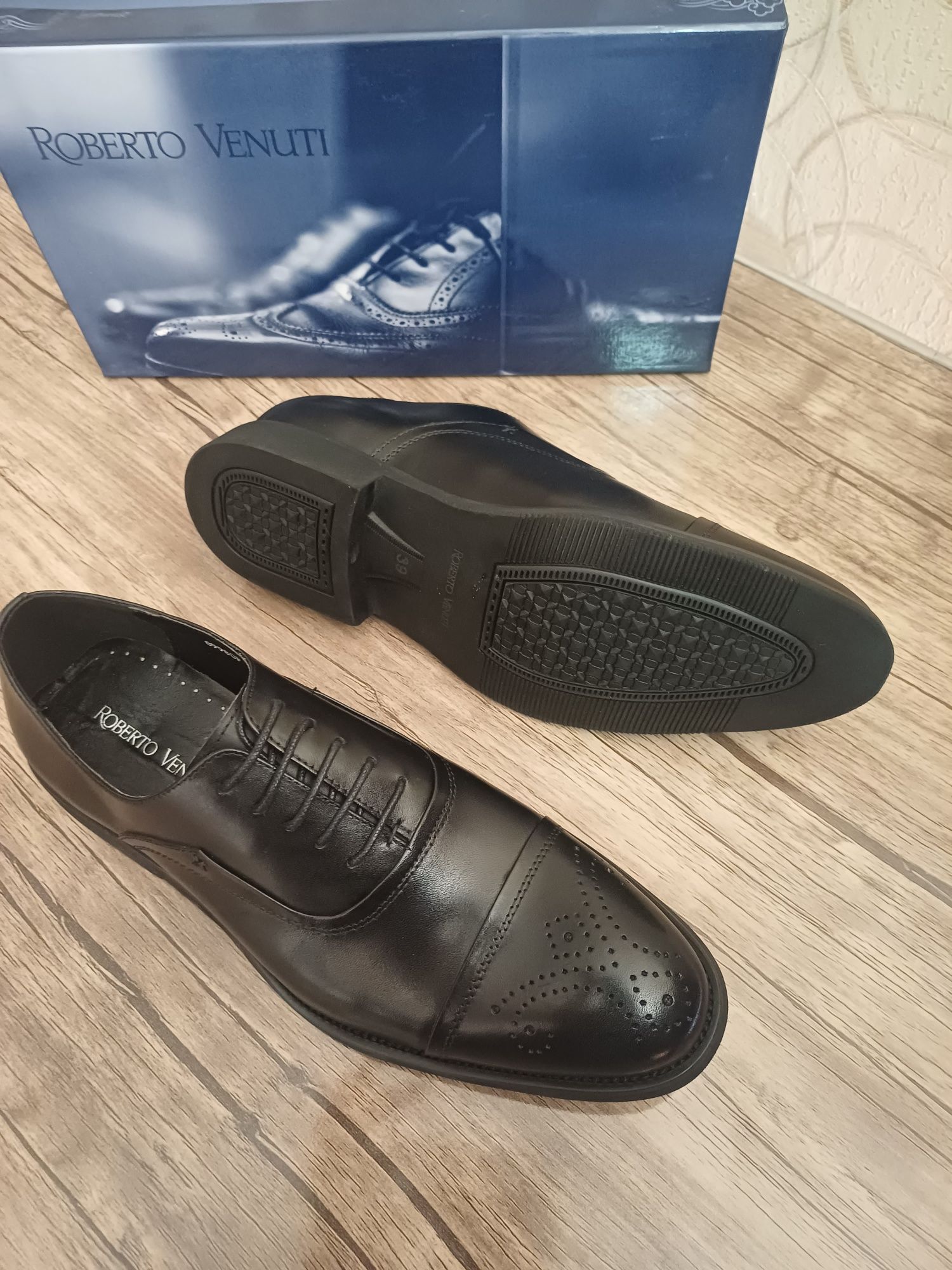 ROBERTO VENUTI Пекин фабричные кожаные туфли