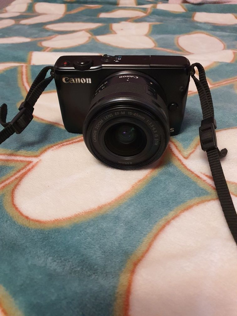 Mirrorless canon eos m10