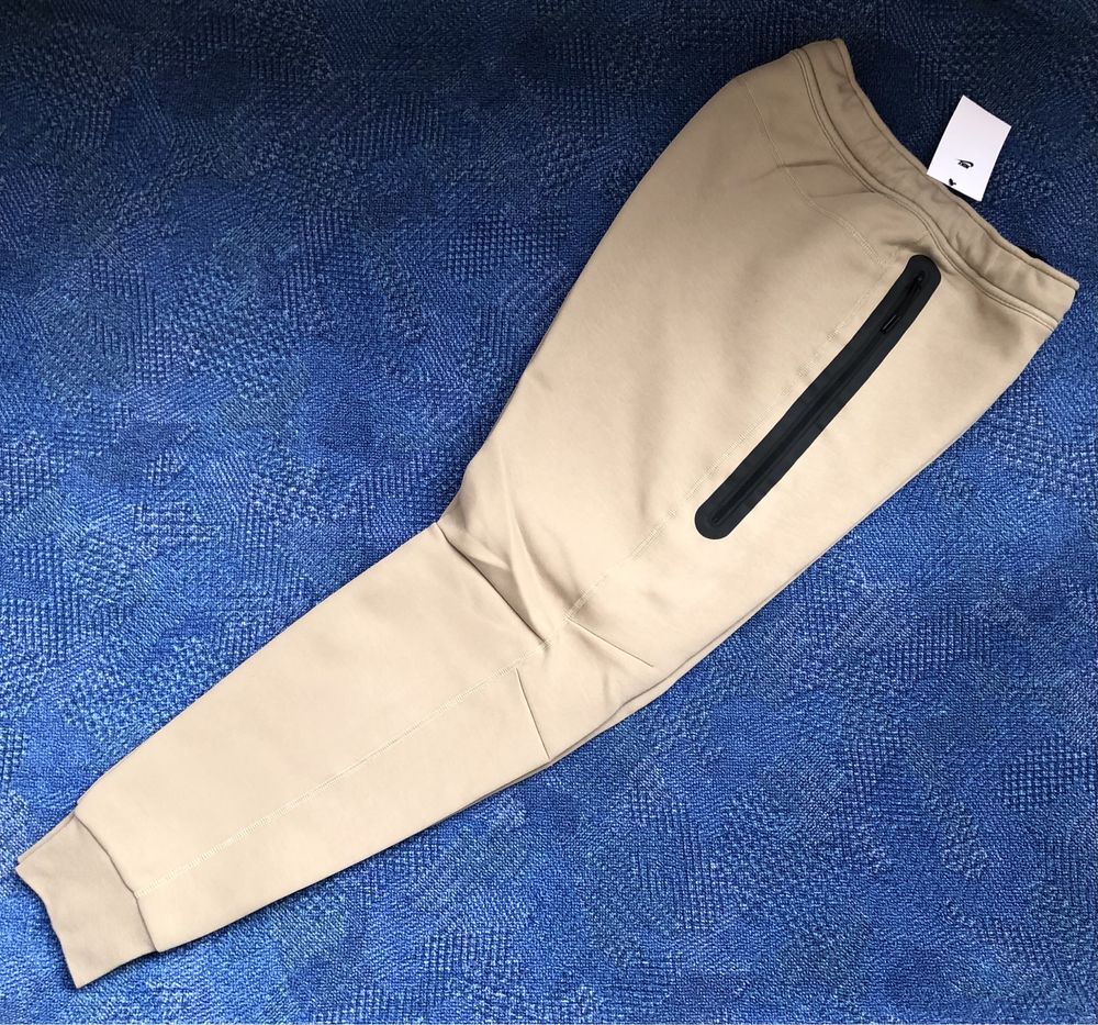 НОВО Nike Tech Fleece Jogger ОРИГИНАЛНО мъжко долнище - М/L/XL